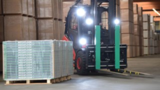E-Stapler von Linde bewegt Materialien E-Stapler von Linde bewegt Materialien